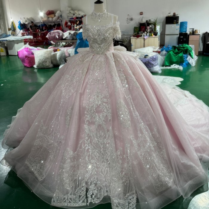 Pink Quinceanera Dresses Off Shoulder Luxury Evening Dresses Organza Glitter Tulle Bride Dress Women Vestidos De Quinceanera XS157