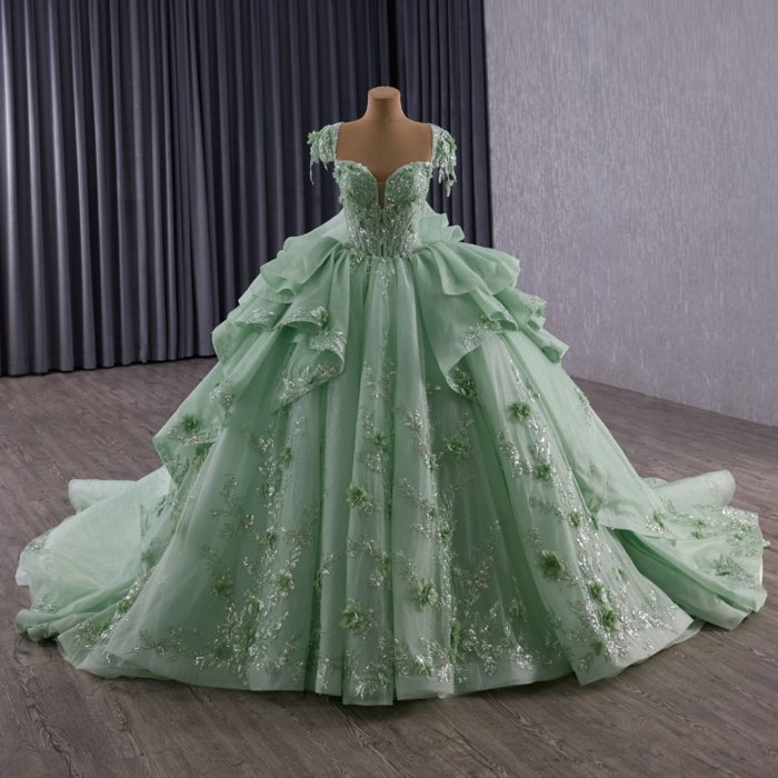 2025 Green Quinceanera Dress Sweet 15 Quinceañera Flowers Vestidos De 15 Años Sequined Beading Lace Evening Party Dress 251075