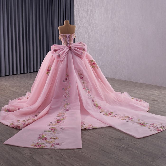 2025 Pink Quinceanera Dress Strapless Sweet 15 Quinceañera Flowers Vestidos De 15 Años Sequined Beading Lace Evening Party Dress 251082 - Image 2