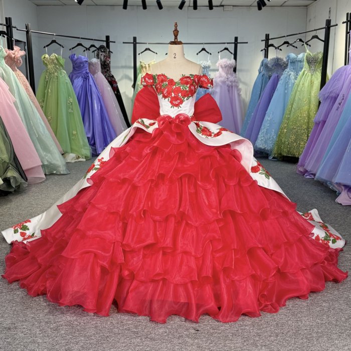 2025 Red White Quinceanera Dress Sweet 15 Quinceañera Flowers Vestidos De 15 Años Sequined Beading Lace Evening Party Dress 5986