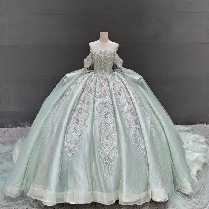 2025 Sage Green Luxury Quinceanera Dress Sweet 15 Quinceañera Flowers Vestidos De 15 Años Sequined Beading Lace Evening Party Dress MW66 (Customer Link - 50% Deposit)