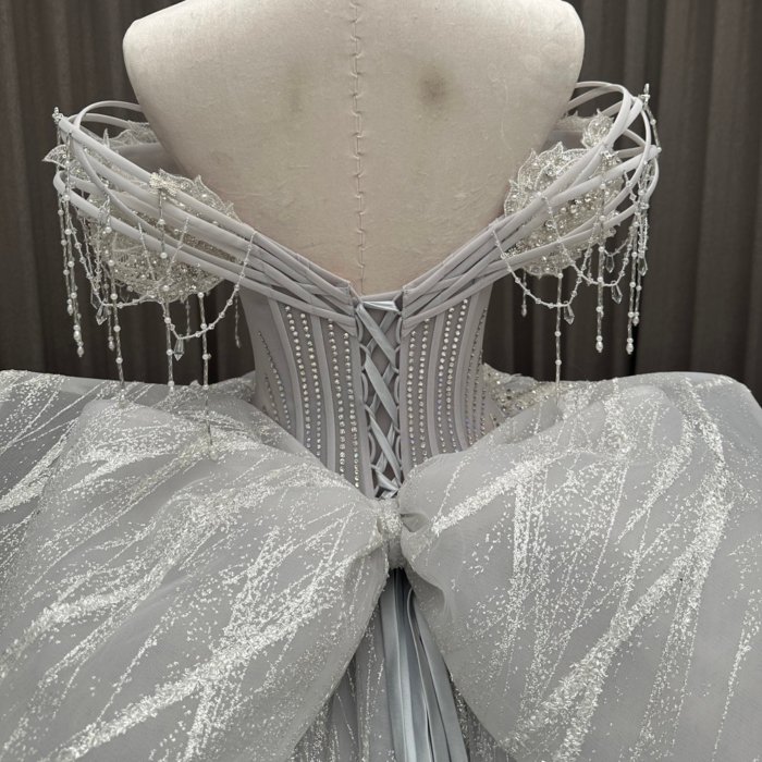 2025 Silver Quinceanera Dress Sweet 15 Grey Quinceañera Flowers Vestidos De 15 Años Sequined Beading Lace Luxury Evening Party Dress MW67 - Image 4