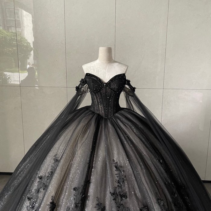 2025 Black Quinceanera Dress Sweet 15 Quinceañera Flowers Vestidos De 15 Años Sequined Beading Lace Evening Party Dress MW74 - Image 3