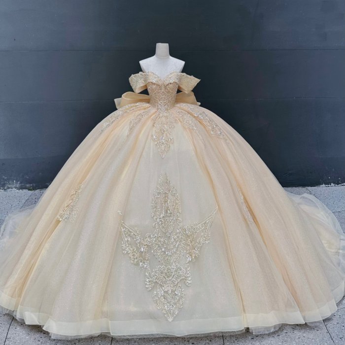 2025 Gold Quinceanera Dress Sweet 15 Quinceañera Flowers Vestidos De 15 Años Sequined Beading Lace Evening Party Dress MW76