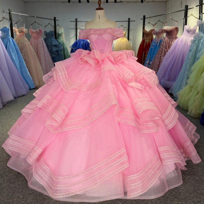 2025 Pink Quinceanera Dress Off Shoulder Sweet 15 Quinceañera Flowers Vestidos De 15 Años Sequined Beading Lace Evening Party Dress 1352