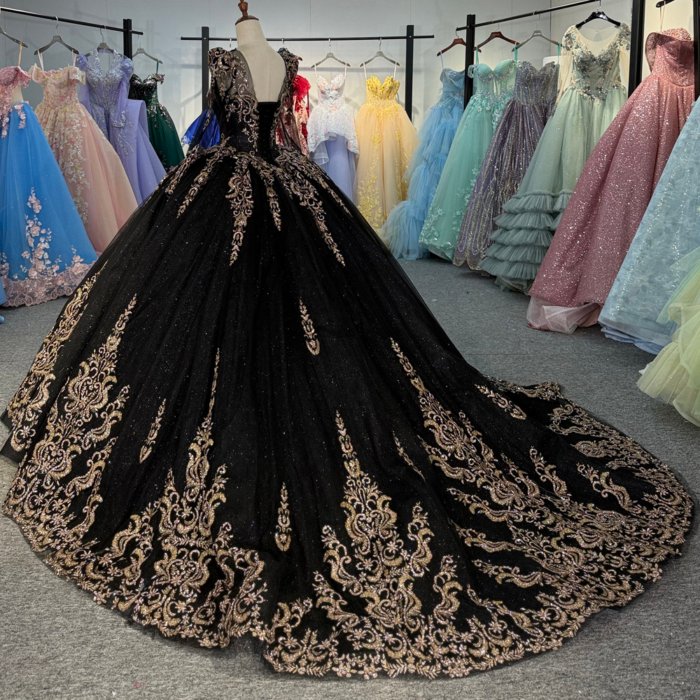 2025 Black Gold Quinceanera Dress Sweet 15 Quinceañera O-Neck Long Sleeves Flowers Vestidos De 15 Años Sequined Beading Lace Evening Party Dress 1363 - Image 6