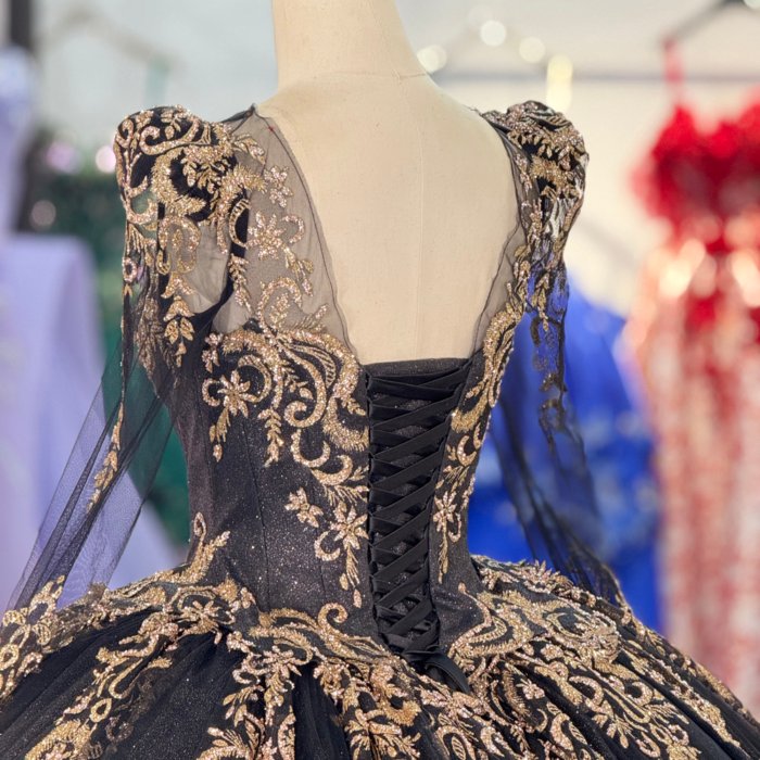 2025 Black Gold Quinceanera Dress Sweet 15 Quinceañera O-Neck Long Sleeves Flowers Vestidos De 15 Años Sequined Beading Lace Evening Party Dress 1363 - Image 4