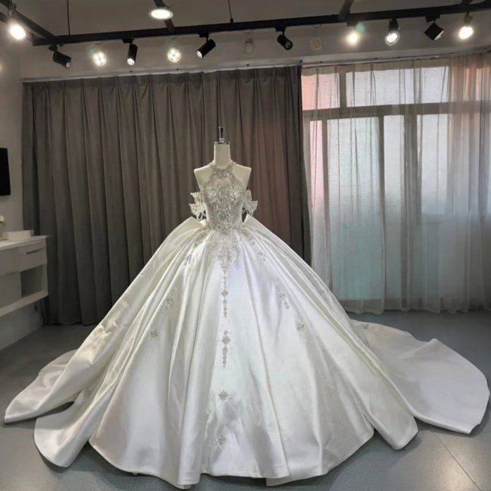 2025 Satin Wedding Dress Elegant Bridal Gown Flowers Vestidos De Novias Sequined Beading Lace Evening Party Dress OY15