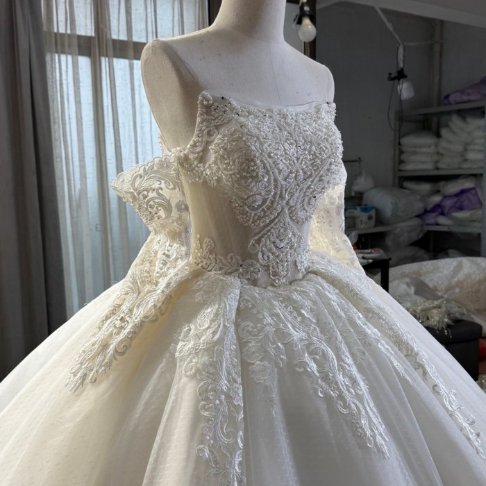 2025 Wedding Dress Elegant Bridal Gown Flowers Vestidos De Novias Sequined Long Sleeves Beading Lace Evening Party Dress OY21 - Image 4