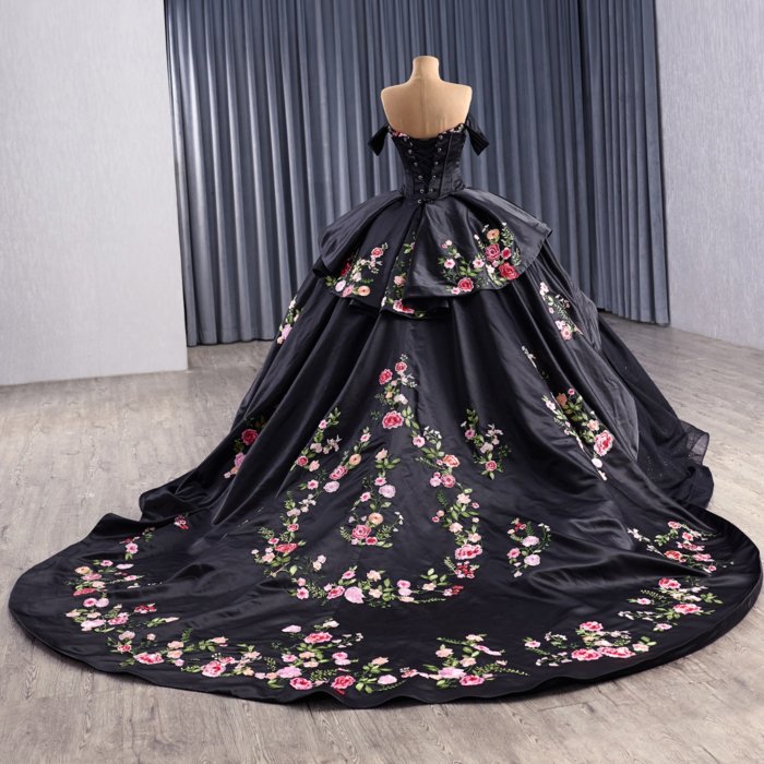 2025 Black Quinceanera Dress Sweet 15 Quinceañera Flowers Vestidos De 15 Años Sequined Beading Lace Evening Party Dress 251086 - Image 2