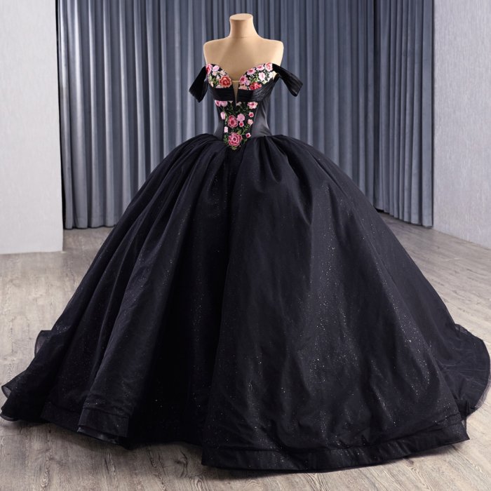 2025 Black Quinceanera Dress Sweet 15 Quinceañera Flowers Vestidos De 15 Años Sequined Beading Lace Evening Party Dress 251086 - Image 3