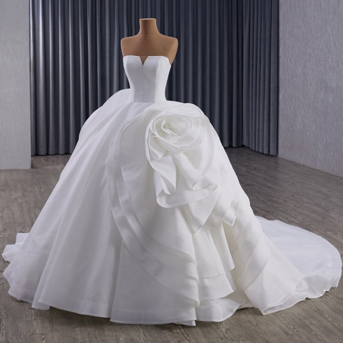 2025 Strapless Wedding Dress Elegant Bridal Gown Flowers Vestidos De Novias Sequined Beading Lace Evening Party Dress 251098 - Image 5