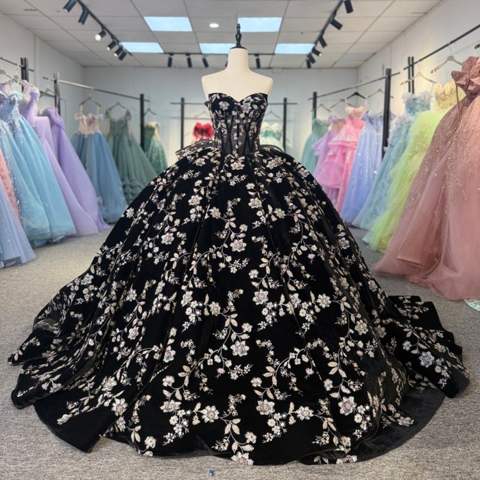 2025 Black Quinceanera Dress Sweet 15 Quinceañera Strapless Vestidos De 15 Años Sequined Beading Lace Evening Party Dress 6927