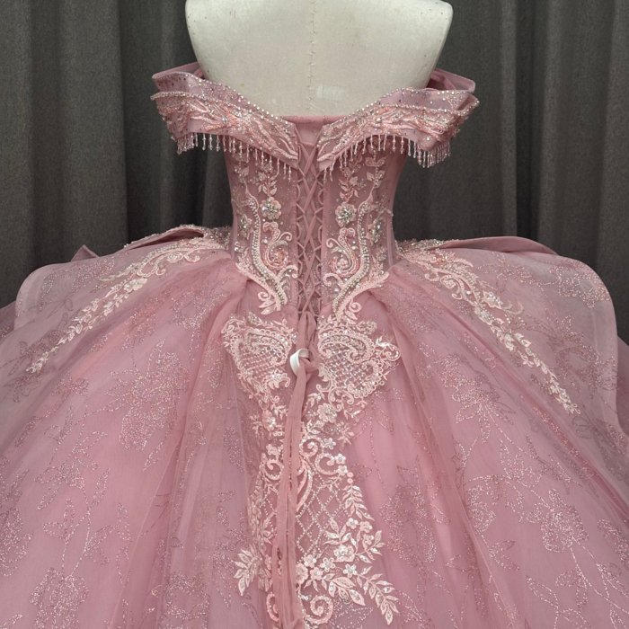 2025 Pink Quinceanera Dress Off Shoulder Sweet 15 Quinceañera Flowers Vestidos De 15 Años Sequined Beading Lace Evening Party Dress MW80 - Image 4