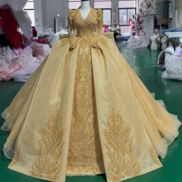 2025 Gold Quinceanera Dress Sweet 15 Quinceañera Flowers Vestidos De 15 Años Sequined Beading Lace Evening Party Dress XS192