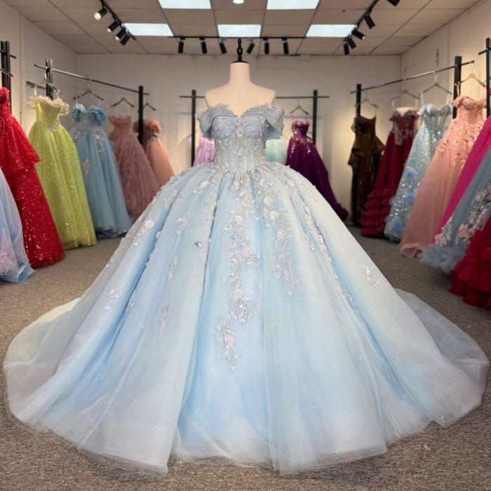 Gorgeous Light Blue Ball Gown Quinceanera Dress Off The Shoulder Appliques Crystal Lace Up Vestido De Quinceanera