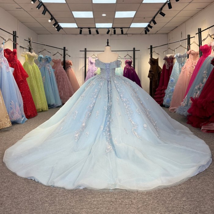 Gorgeous Light Blue Ball Gown Quinceanera Dress Off The Shoulder Appliques Crystal Lace Up Vestido De Quinceanera - Image 2