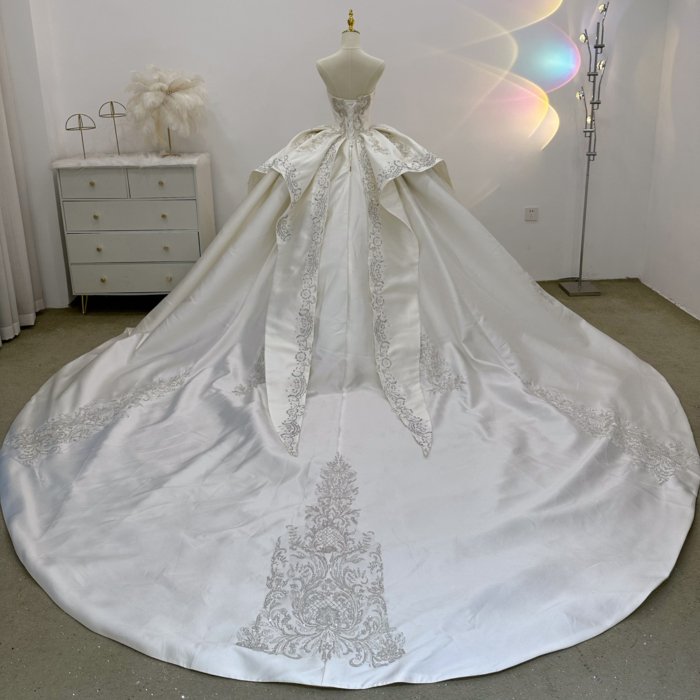 Gorgeous White Wedding Dress Off The Shoulder Beaded Appliques Crystal Lace Up Vestido De Novia - Image 2