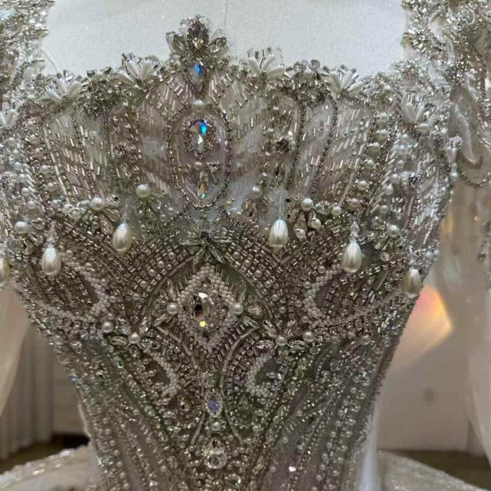 Gorgeous Silver White Wedding Dress Long Sleeve Crystal Beaded Ball Gown Vestido De Novia - Image 5