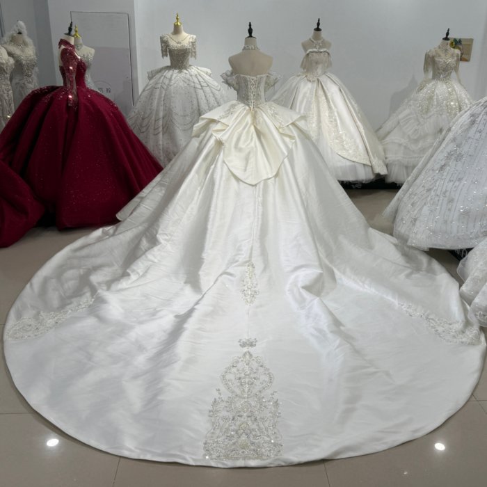 2025 Satin Wedding Dress Elegant Bridal Gown Flowers Off Shoulder Vestidos De Novias Sequined Beading Lace Evening Party Dress XS199 - Image 2