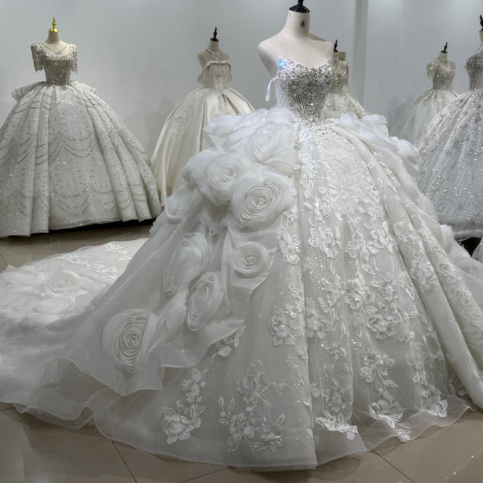 Elegant Crystal Ivory Sweetheart Ball Gown Wedding Dress Ruffled Appliqued Gown Bridal Dress - Image 5