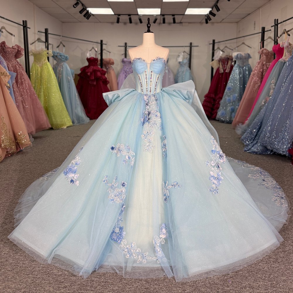 Glamorous Light Blue Sweetheart Quinceanera Dresses Lace Up Corset Ball Gown With Appliques 15th Birthday Princess Dress