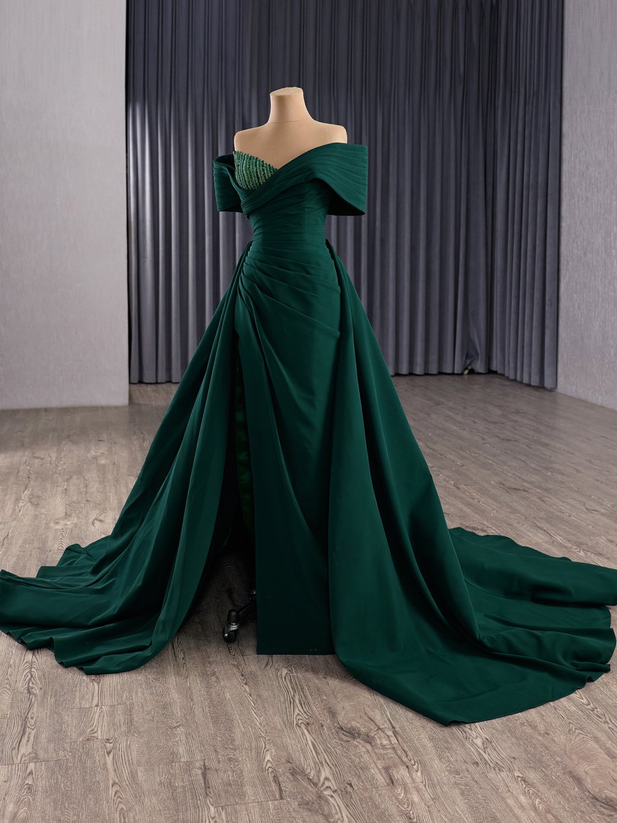 Elegant Emerald Evening Dress Off Shoulder Pleated Beaded Gown Long Train Engagement Photoshoot - Image 6