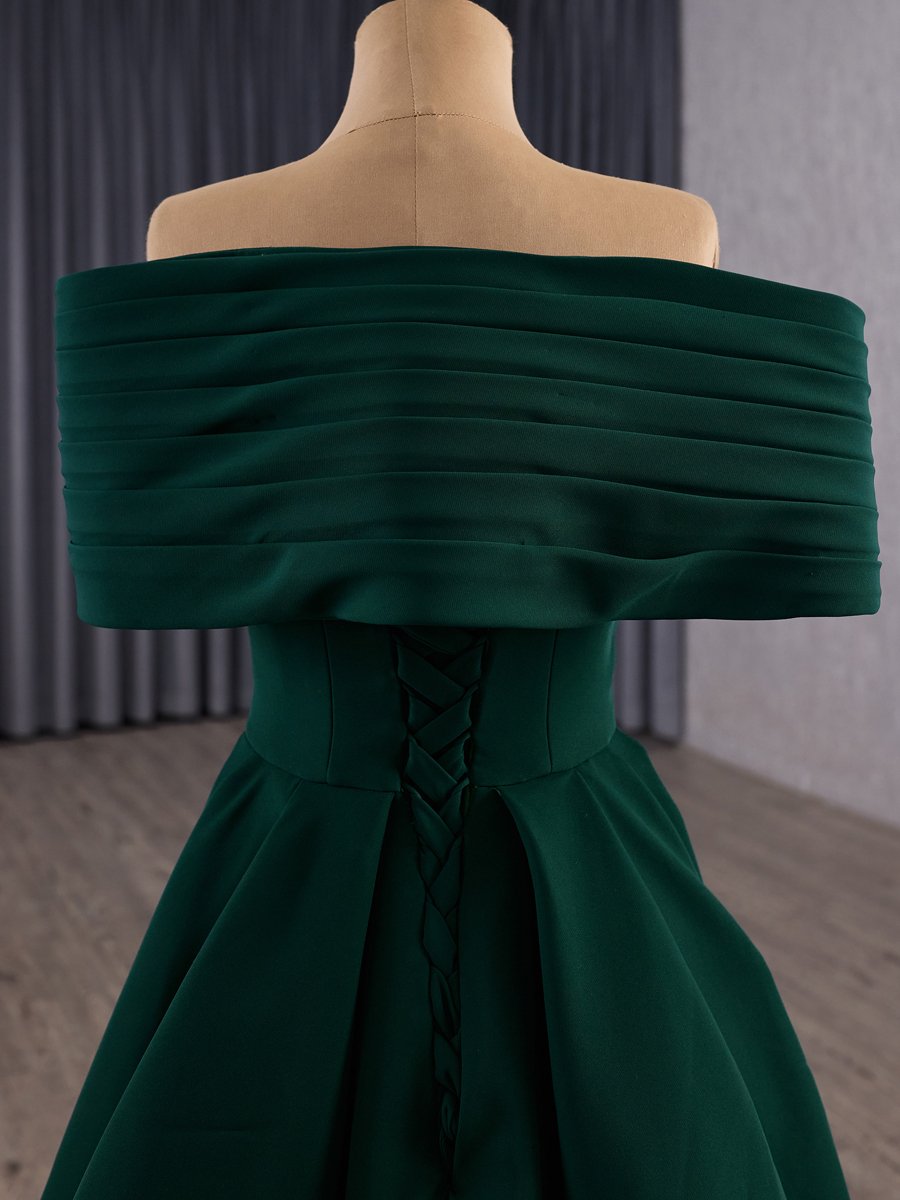 Elegant Emerald Evening Dress Off Shoulder Pleated Beaded Gown Long Train Engagement Photoshoot - Image 4
