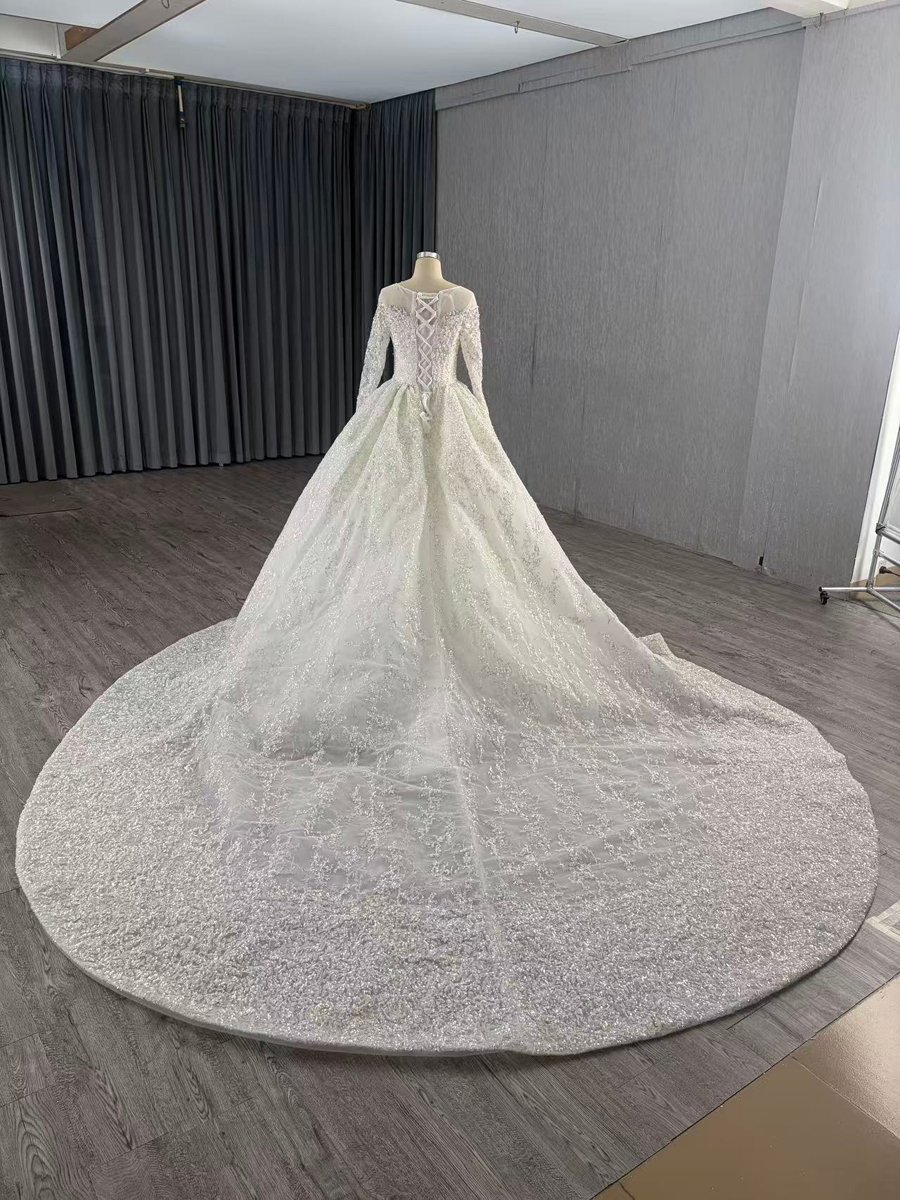 Elegant Ivory Wedding Dress Ball Gown Full Length Luxury Bridal Gown Cathedral Train - Image 2