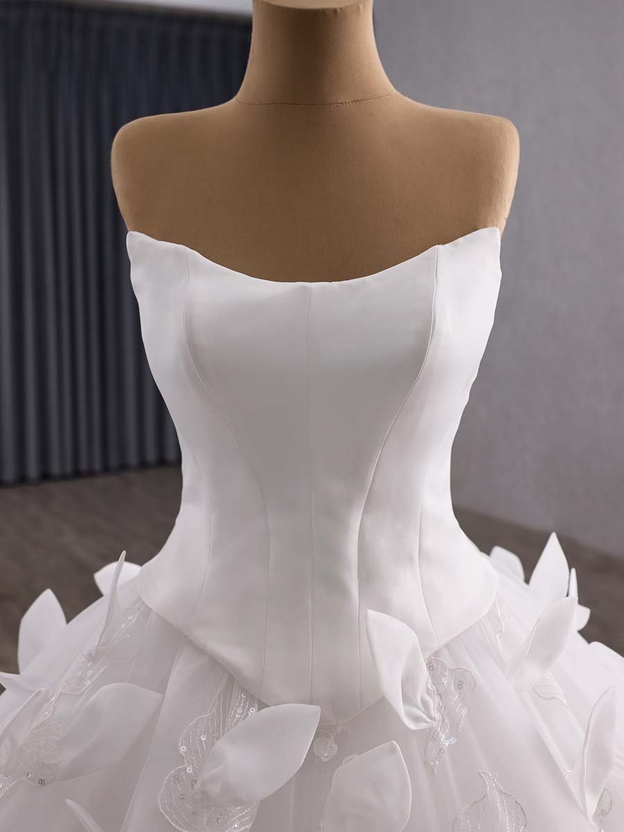 Luxurious Ivory Wedding Dress Ball Gown Sweetheart Full Skirt Bridal Gown Corset Back - Image 3