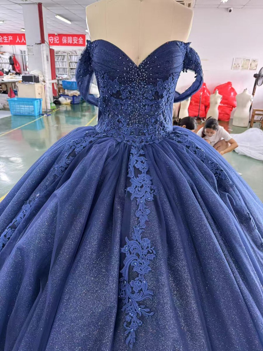 Enchanting Sparkly Navy Blue Quinceanera Dress Ball Gown Off Shoulder Long Train Appliques Sweet 16 Dress - Image 3