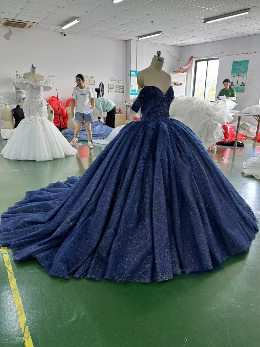 Enchanting Sparkly Navy Blue Quinceanera Dress Ball Gown Off Shoulder Long Train Appliques Sweet 16 Dress - Image 5