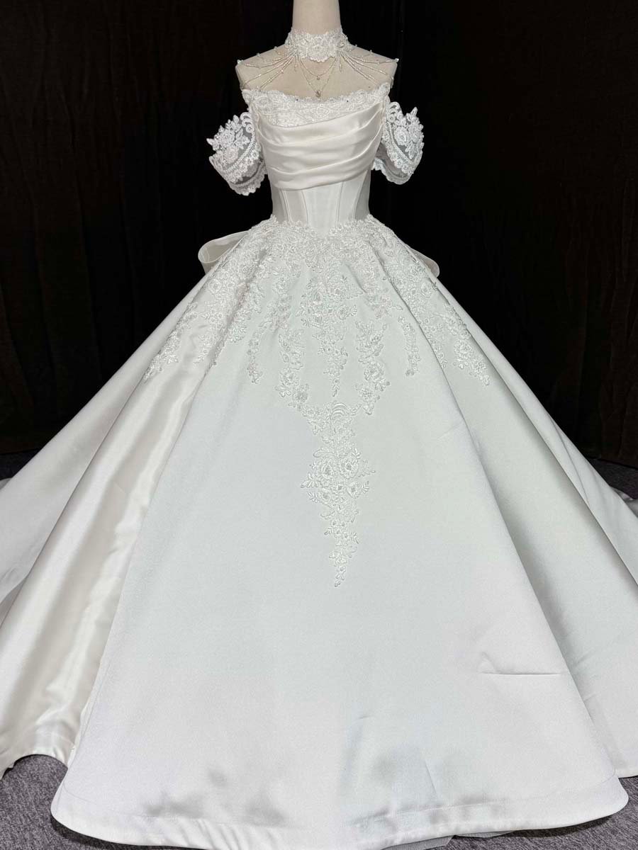 Timeless Ivory Sweetheart Off Shoulder Wedding Dress Bow Applique Lace Ball Gown Royal Train