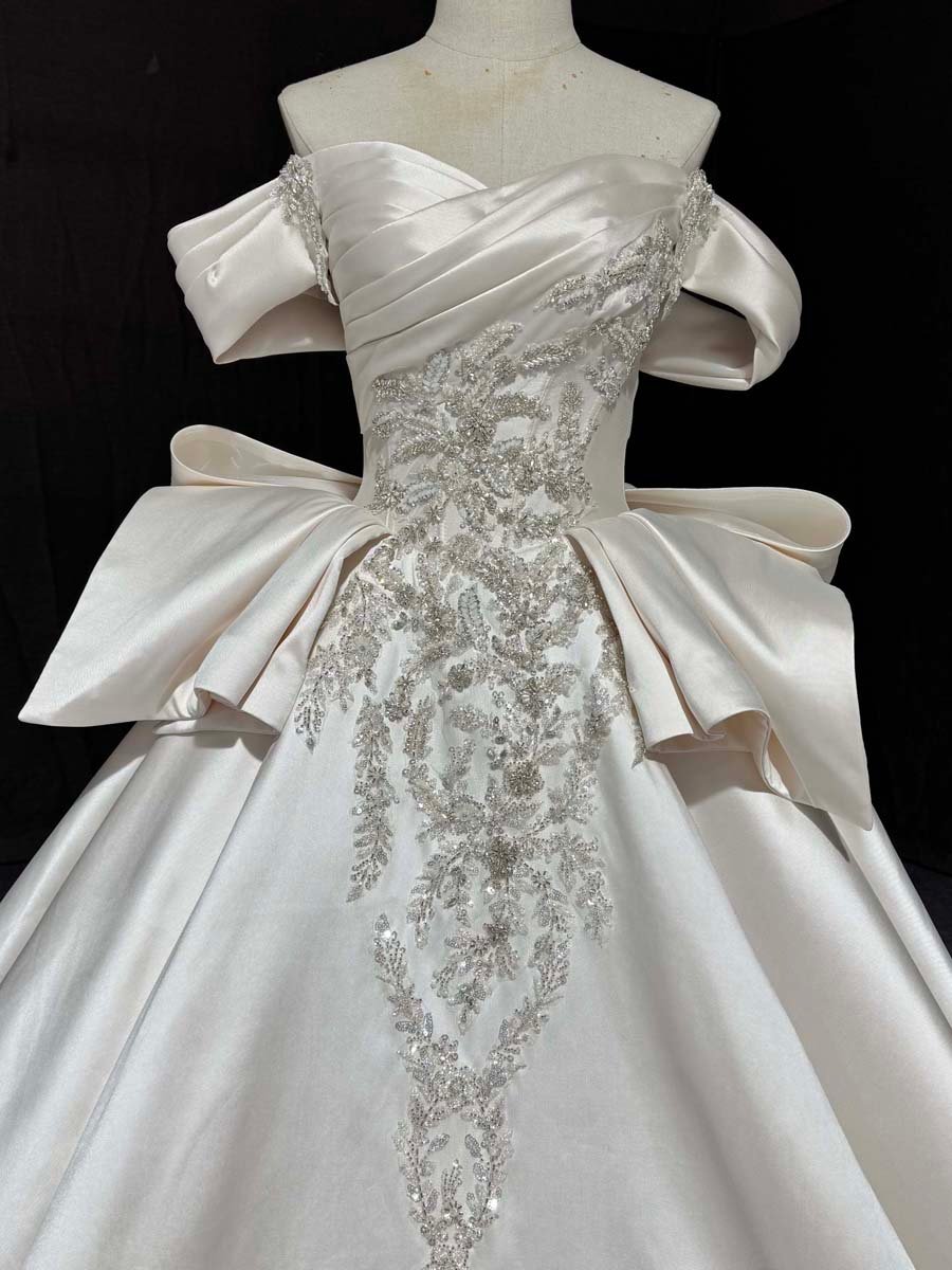Elegant Ivory Satin Off Shoulder Ball Gown Wedding Dress Beaded Puffy Sleeves Long Train Bridal Gown - Image 4