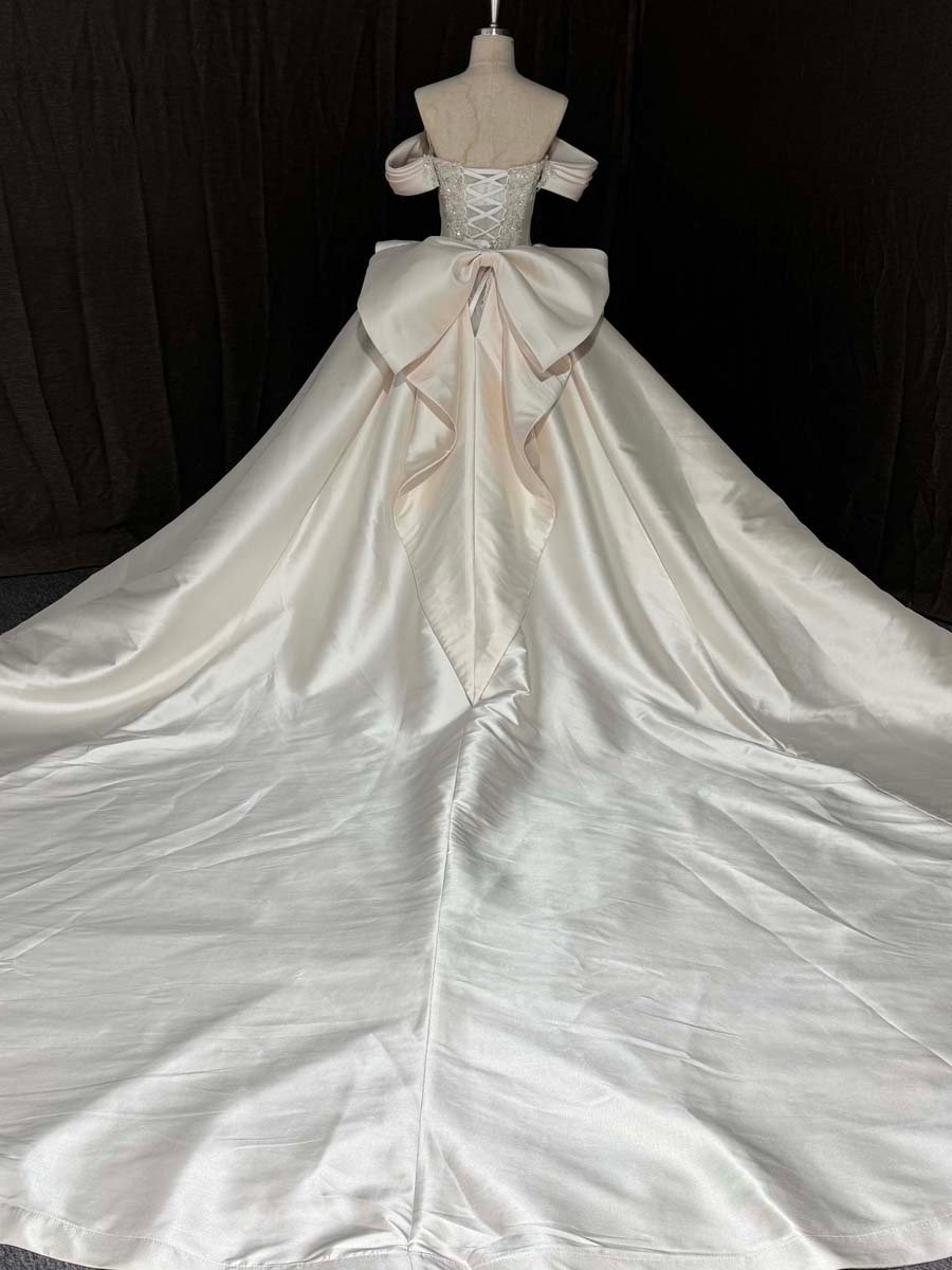 Elegant Ivory Satin Off Shoulder Ball Gown Wedding Dress Beaded Puffy Sleeves Long Train Bridal Gown - Image 2
