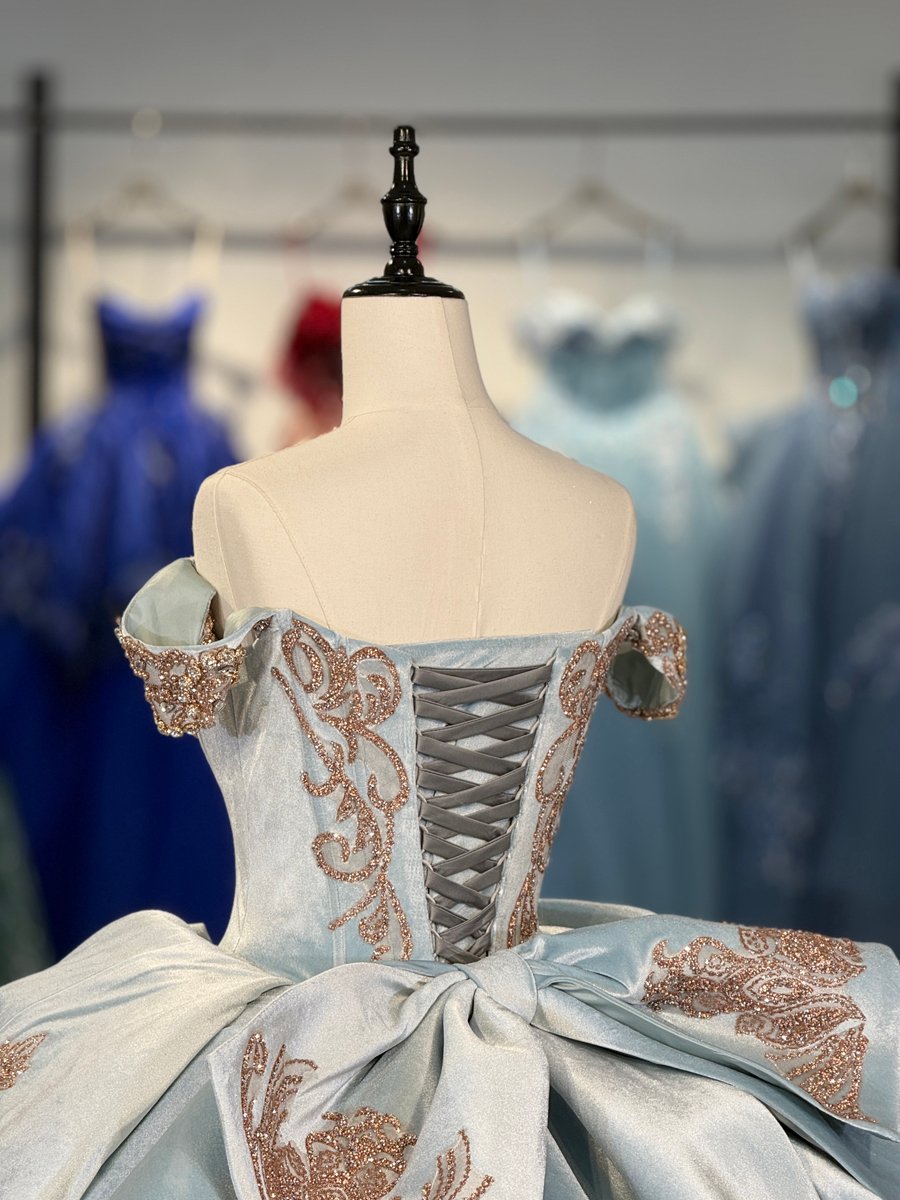 Elegant Light Blue Quinceanera Dress Off Shoulder Rose Gold Appliques Ball Gown Sweet 15 - Image 4