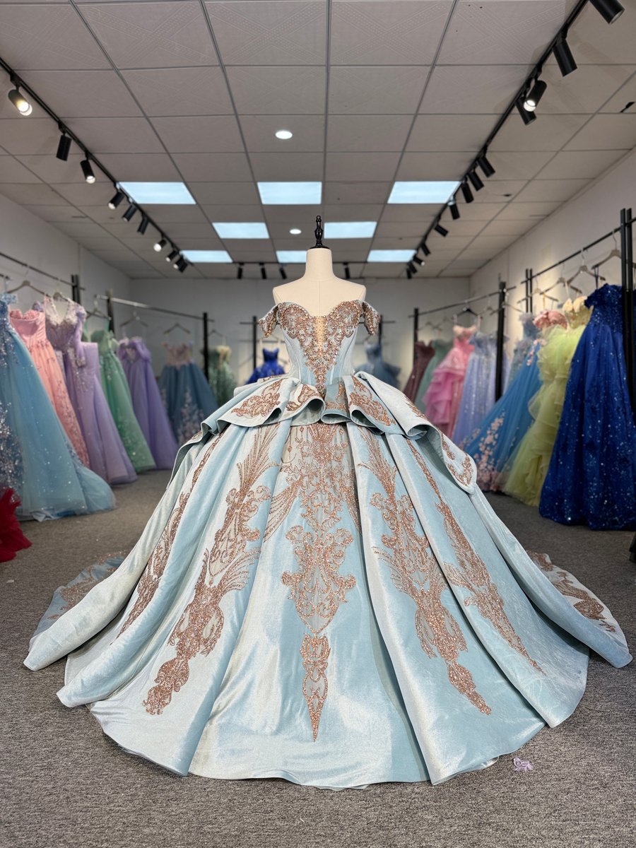 Elegant Light Blue Quinceanera Dress Off Shoulder Rose Gold Appliques Ball Gown Sweet 15