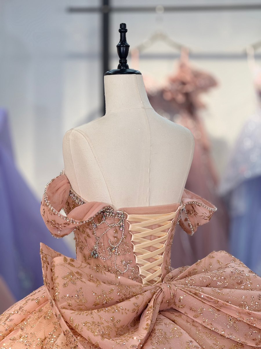 Shimmering Gold Glitter Peach Quinceanera Dress Off Shoulder Oversize Bow Corset Back Ball Gown Detachable Train Sweet 16 Princess Gown - Image 4