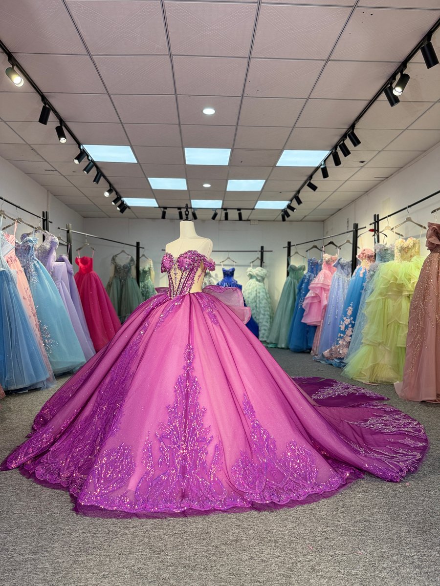 Dazzling Purple Sequin Lace Sweetheart Quinceanera Dress Off Shoulder Train Backless Ball Gown Bow Gown - Image 5