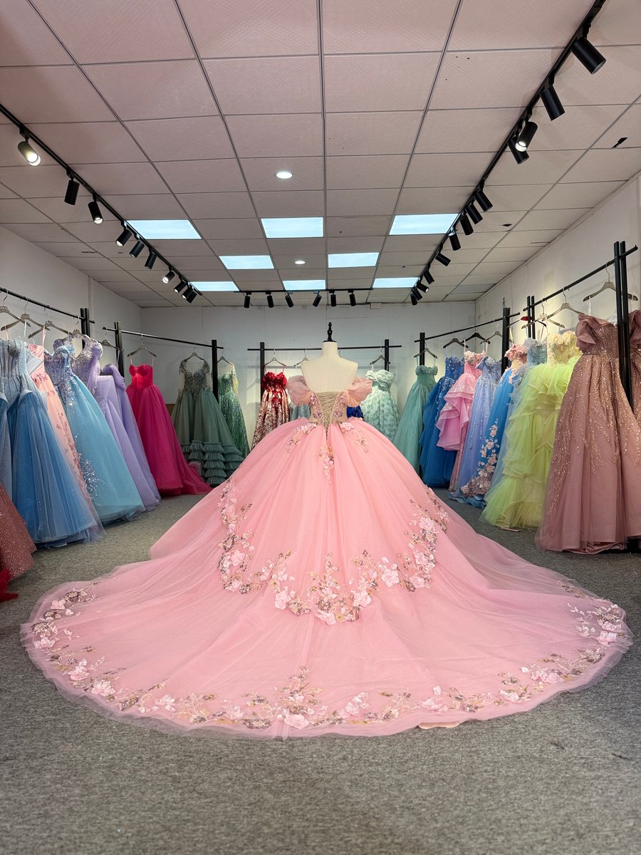 Sparkling Pink Floral Applique Sweetheart Quinceanera Dress Off Shoulder Corset Ball Gown Long Train Gown - Image 2