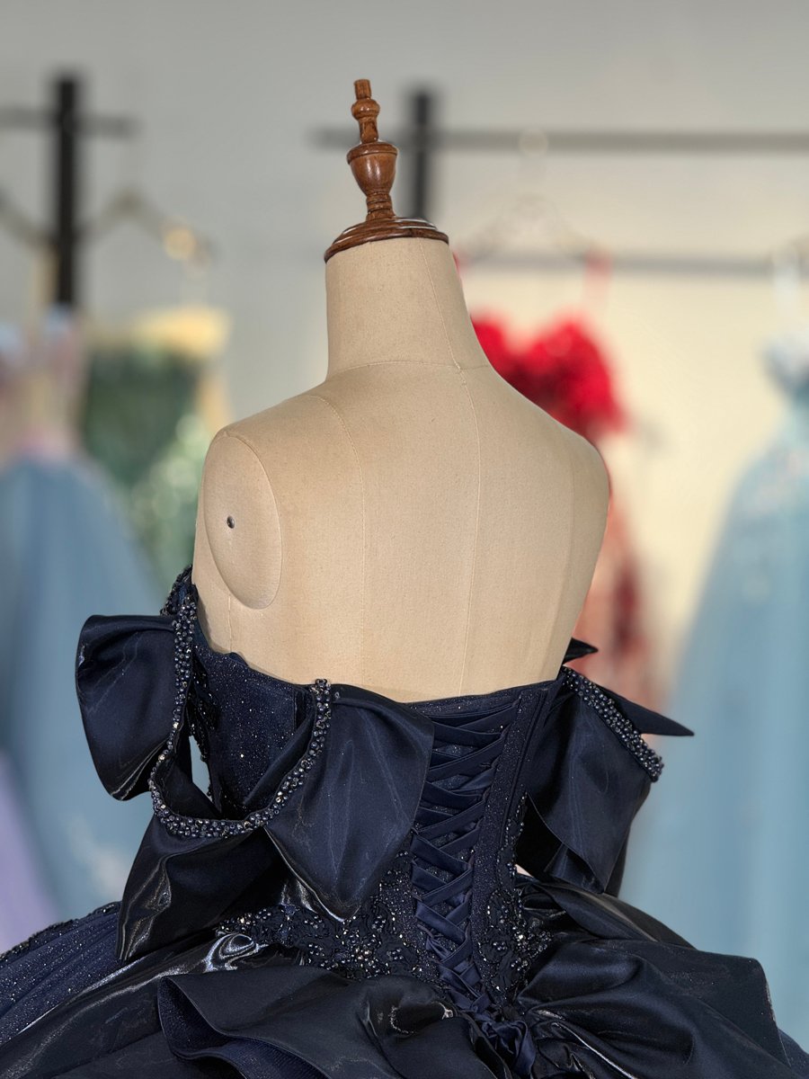 Sparkling Navy Blue Quinceanera Dress Off Shoulder Ball Gown Sweetheart Bodice Quinceanera Gown With Dramatic Satin Train And Lace Appliques - Image 4