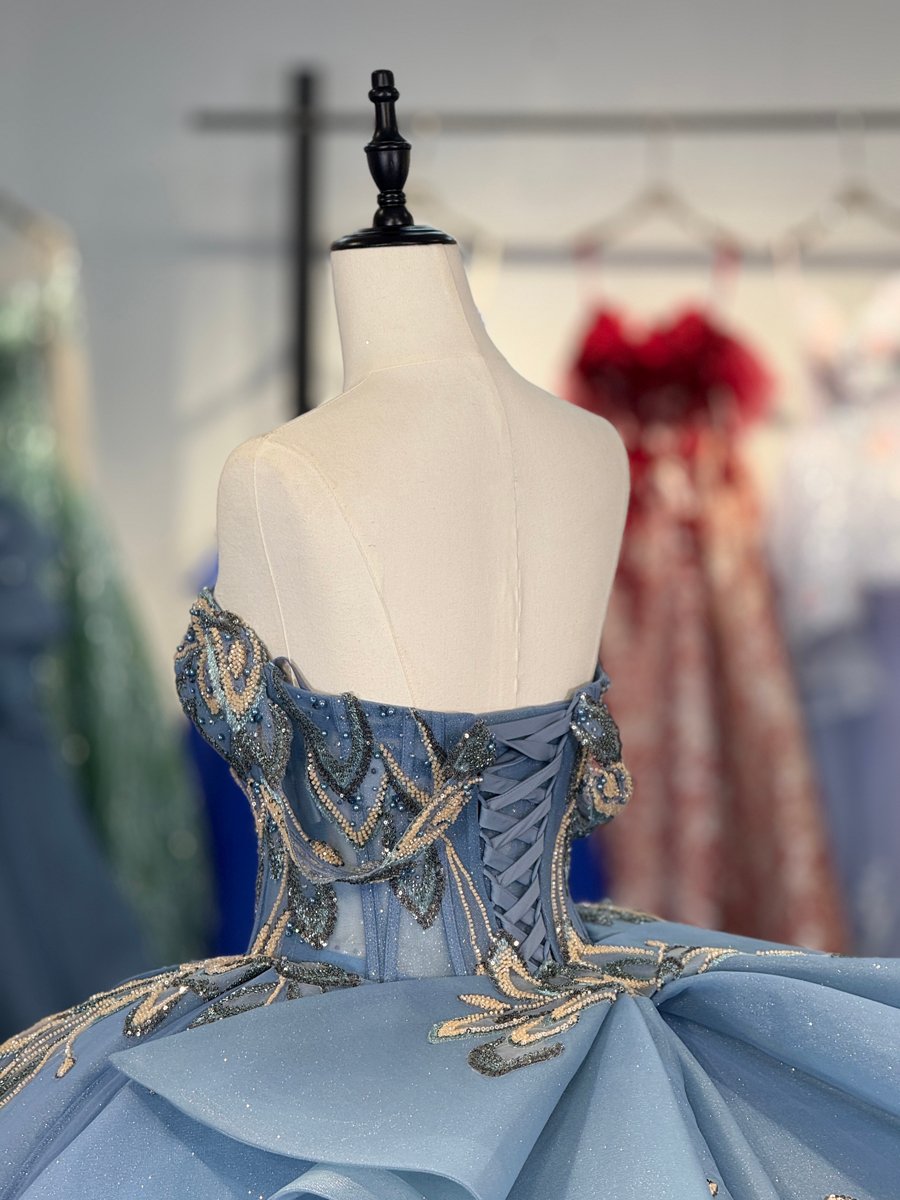 Luxurious Dusty Blue Quinceanera Dress Gold Appliques Ball Gown Sweetheart Corset Back Quinceanera Gown With Sparkle Tulle And Long Train - Image 4
