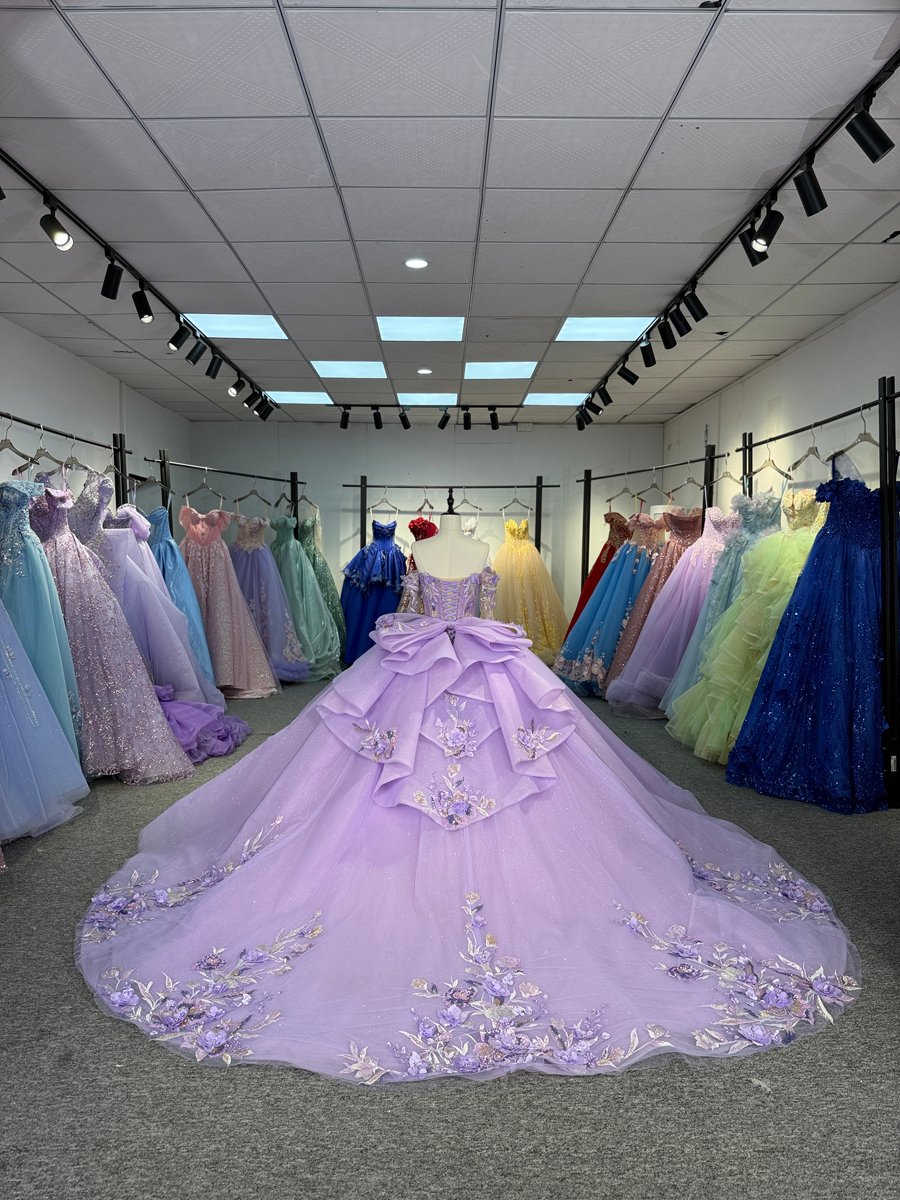 Enchanting Lavender Quinceanera Dress Floral Applique Off Shoulder Corset Back Quinceanera Gown With Sparkle Tulle And Ruffled Train - Image 2