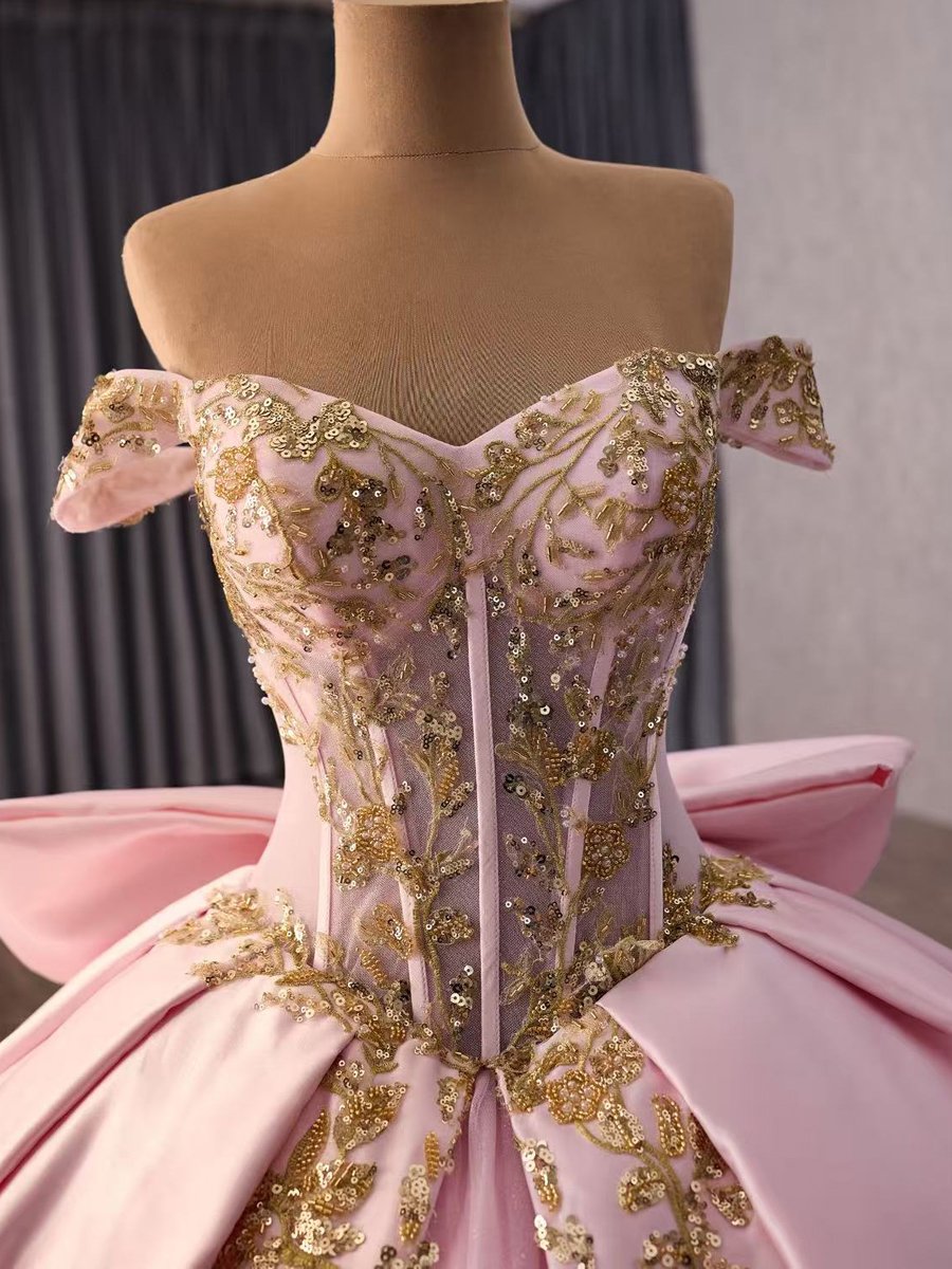 Luxury Blush Pink Quinceanera Dress Off Shoulder Gold Applique Lace Up Ball Gown Sweet 15 Dress - Image 7
