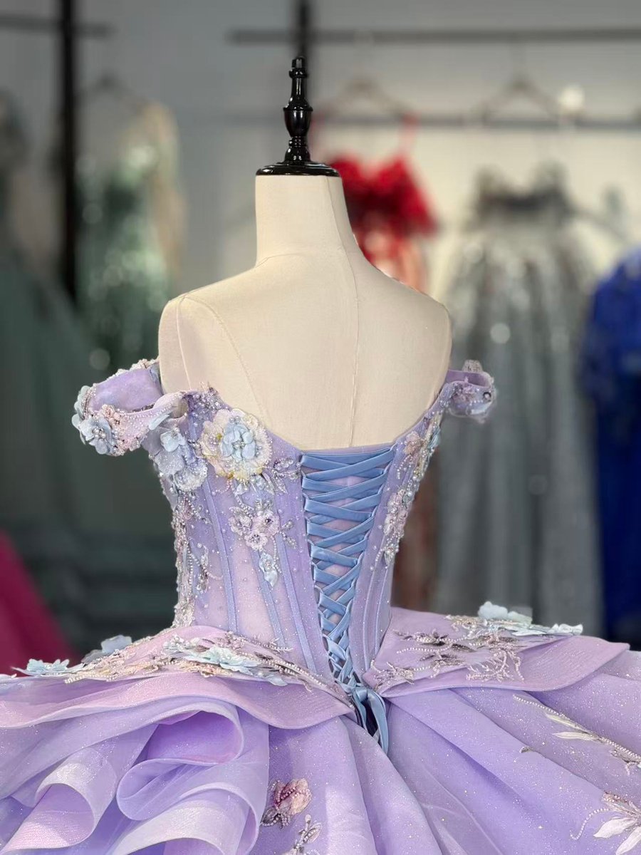 Gorgeous Lilac Floral Applique Quinceanera Dress Off Shoulder Tulle Ball Gown Long Train Sweet 15 Gowns - Image 4