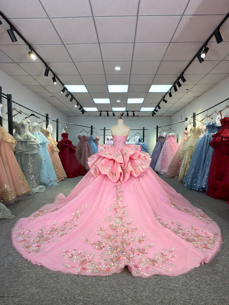 Stunning Sparkling Pink Quinceanera Dress Ball Gown Sweet 16 Floor Length Floral Embroidered Prom Wedding Quinceanera Dress - Image 2