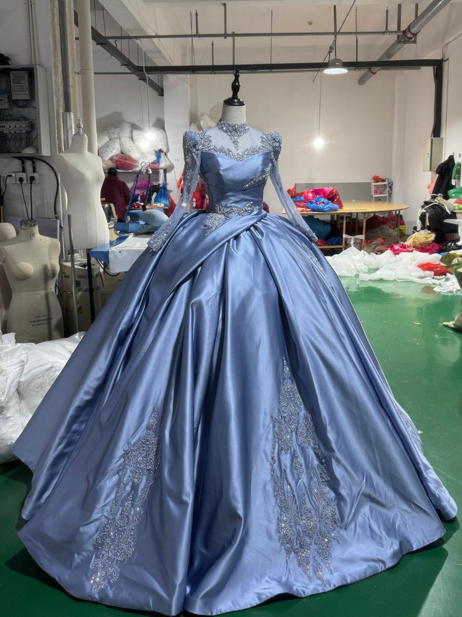 Elegant Blue Quinceanera Dress Ball Gown Long Sleeves Sweetheart Neck Sparkle Appliques Quinceanera Dress Floor Length - Image 2