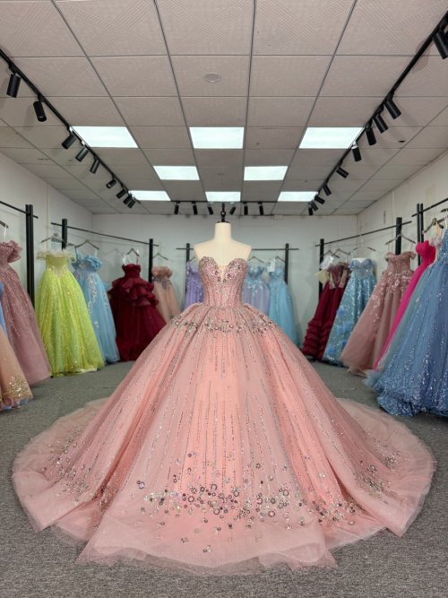 Luxury Pink Quinceanera Dress Ball Gown Sweet 16 Sparkling Sequin Beaded Quinceanera Dress Corset Back Cathedral Train Debutante Prom Gown