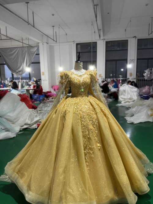 Luxury Gold Quinceanera Dress Ball Gown Glitter Tulle Beaded Feather Quinceanera Dress Long Cape Sweet 16 Princess Birthday Party Gown