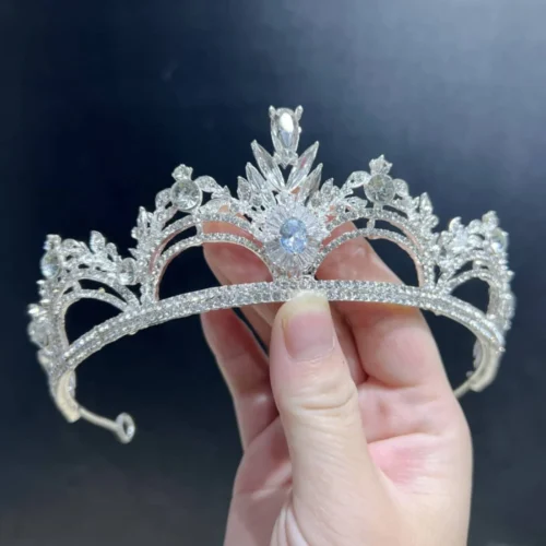 Regal Silver Crown Prominent Central Rhinestone Bridal Crown Jewelry Tiara Royal Hair Accessories